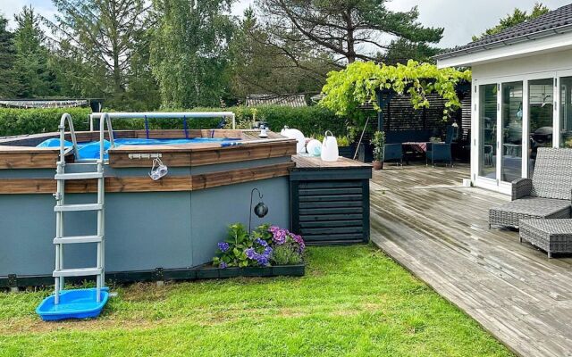 5 Star Holiday Home in Hals