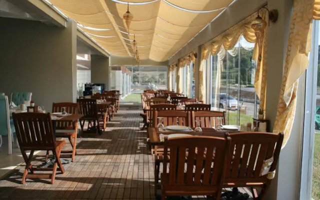 Kadhirga Hotel