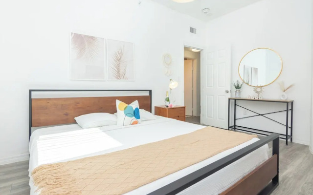West Deco Boutique Apartments