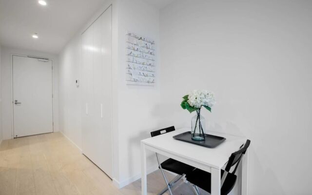 91cozy One Bedroom South Yarra Lively Neighbour