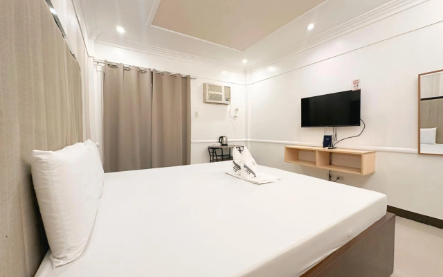 S&M Hotel