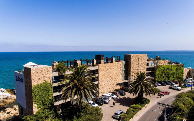 Radisson Blu Acqua Hotel & Spa Concon
