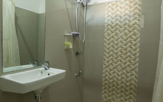 Spacious Private apartment at Laorenza Residences