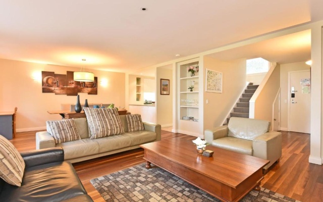 Villa 3br Vista Resort Condo located within Cypress Lakes Resort (nothing is more central) – Guest Rooms – Pokolbin
