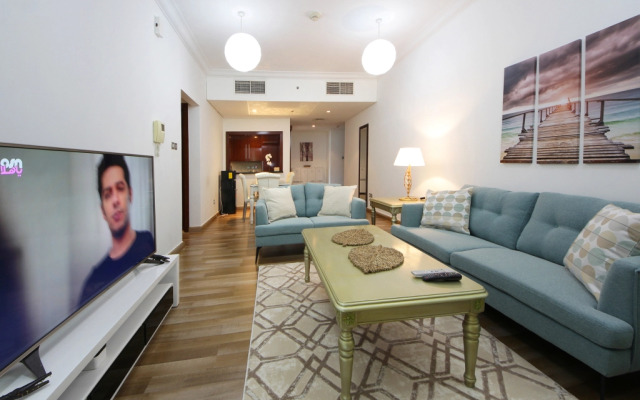 Spacious Two Bedroom in 8 Boulevard Walk