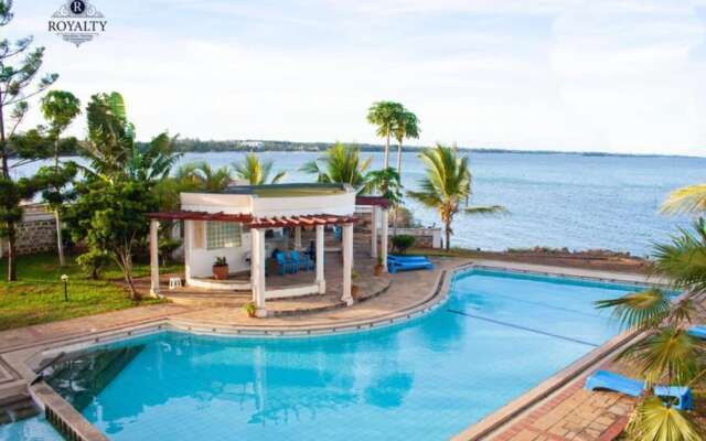 Stay.Plus Nyali Beachfront Apartment