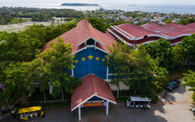 VietStar Resort & Spa