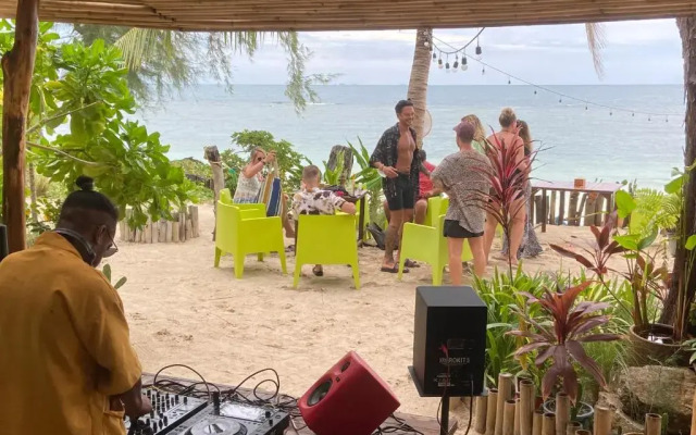 Secret Beach Bungalows