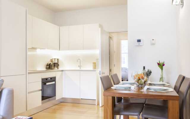 Royal Residence Charming 2 Bedroom - Talbot 3b