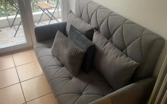 Athens Nice n Easy Apartment