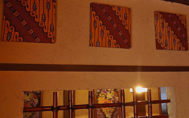 Theatre and Library Residence -Kyoto Imagumano-