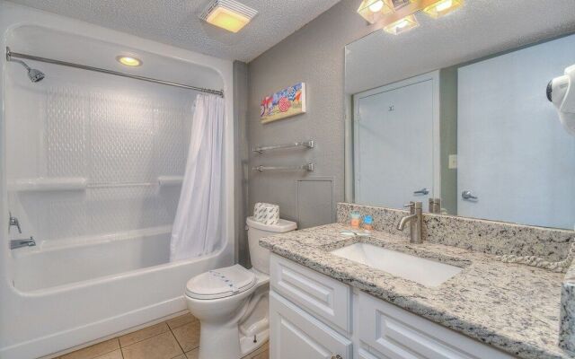 Roxanne Towers by Elliott Beach Rentals