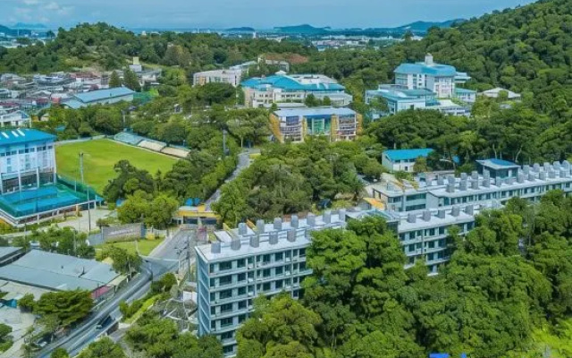 Propify Central Serviced Residence