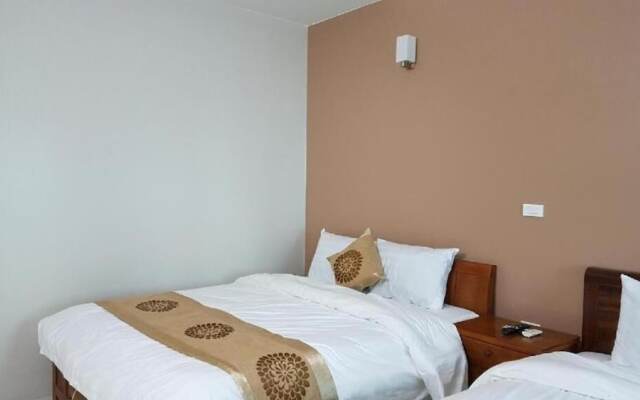 Love Hotel KDT Van Phu- by Bay Luxury