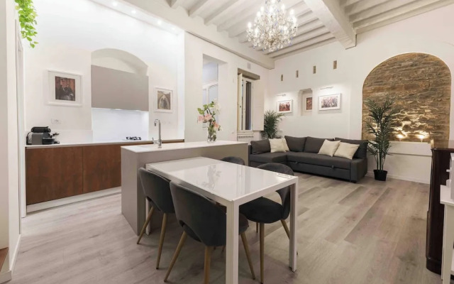 Deluxe Pitti Suites by MMega