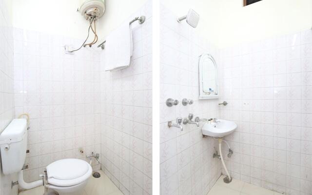 OYO 12163 Hotel Aaryan