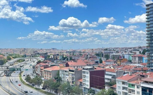 Comfy Flat With Central Location in Fikirtepe