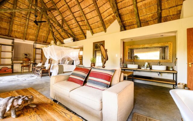 Toro River Lodges Big 5 Exclusive Safari