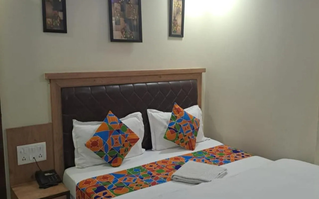 Oyo 18867 Hotel Vision Palace