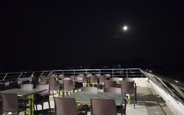Hotel Vijay Krishna