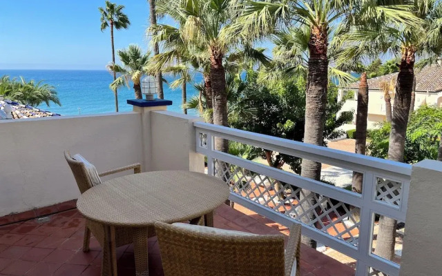 Las Dunas Suites & Apartments