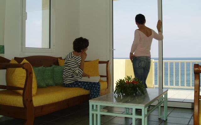 Iason Hotel Apartments & Studios