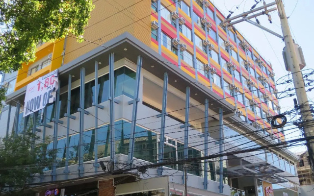 Travelite Hotel Legarda