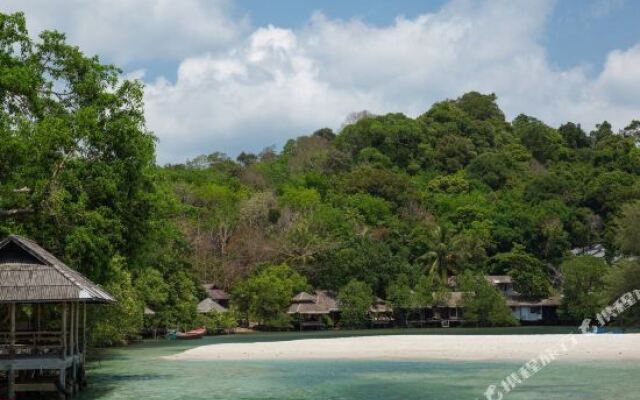Beach Resort 70km South of trat Thailand