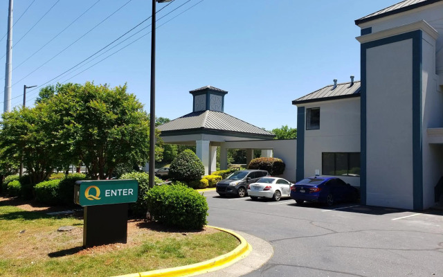 Quality Inn & Suites Clemmons I-40