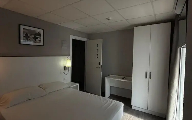 Hostal B y B Benidorm
