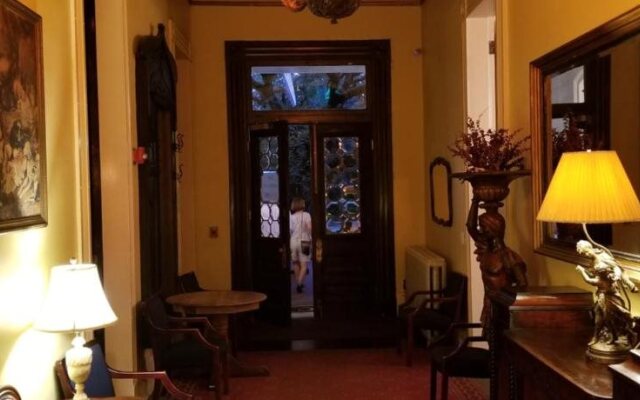 The Columns Hotel