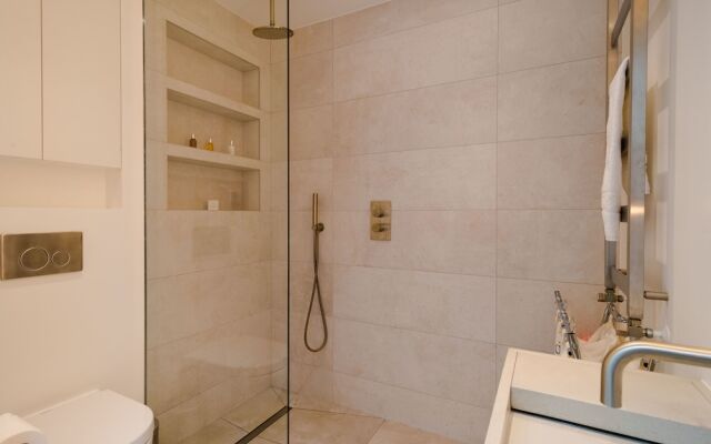 Contemporary Chic home in Kings Cross