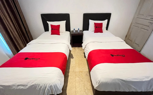 RedDoorz near Kantor Walikota Manado