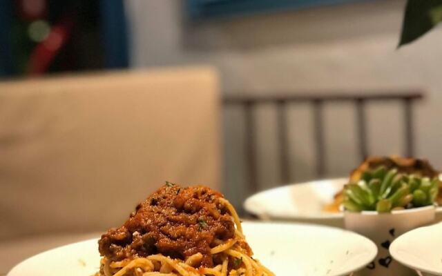 Alley Garden Homestay