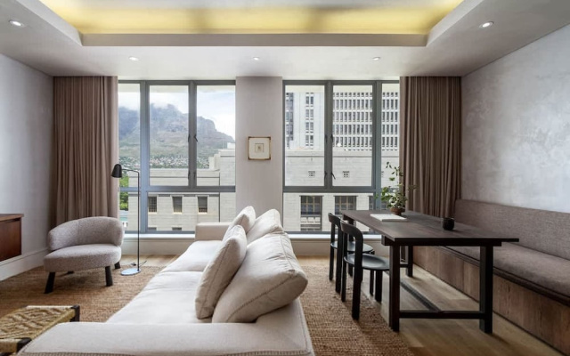 Art Apartment I - Table Mountain View Pool Nomad