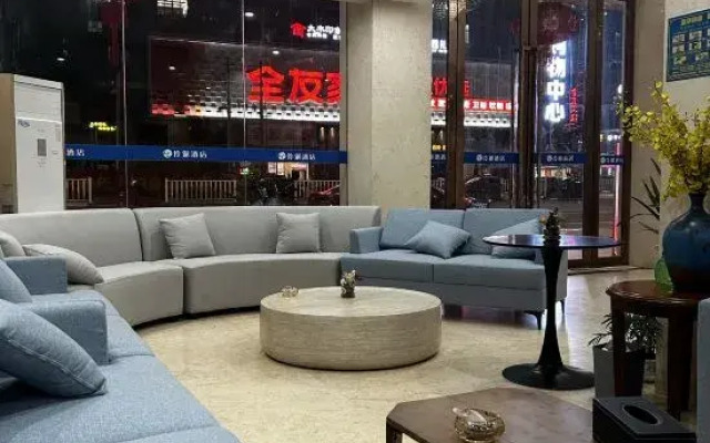 Bobai Lingli Hotel (Bobai Bus Terminal）