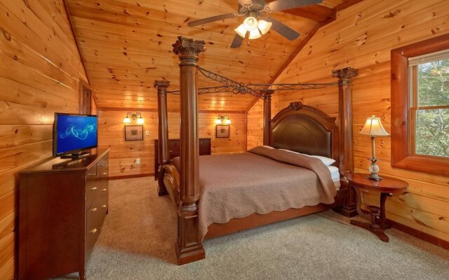 Pool Movie 1 Apartment 6