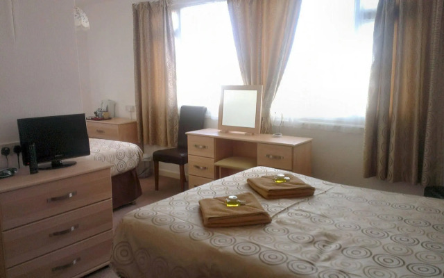 Wayside Cheer Hotel