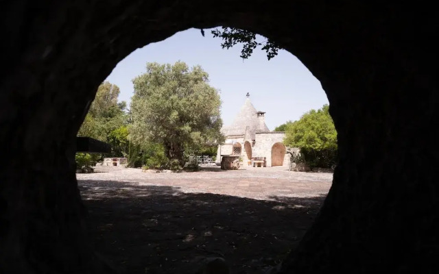 Trullo Bosco Selva Fasano by Typney