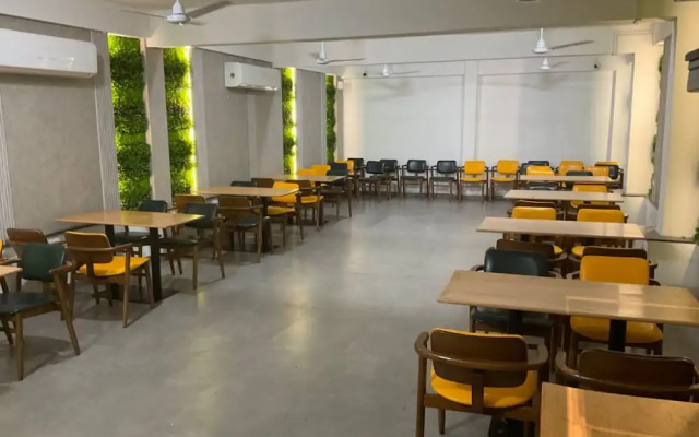 Hotel Govind Regency