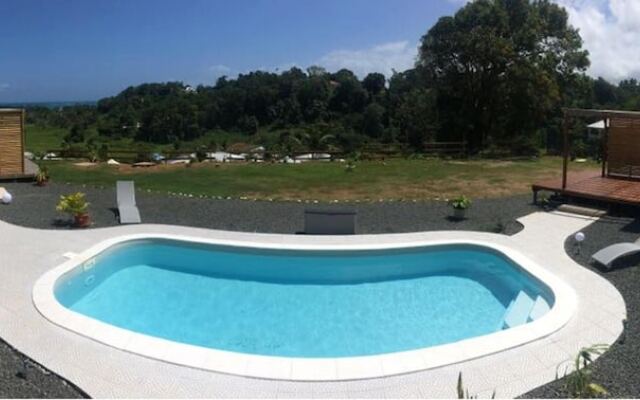 Bungalow With one Bedroom in Petit Bourg, With Pool Access, Enclosed G