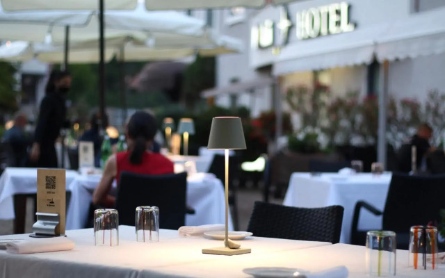 Poli Hotel