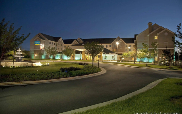 Staybridge Suites Chantilly - Dulles Airport by IHG