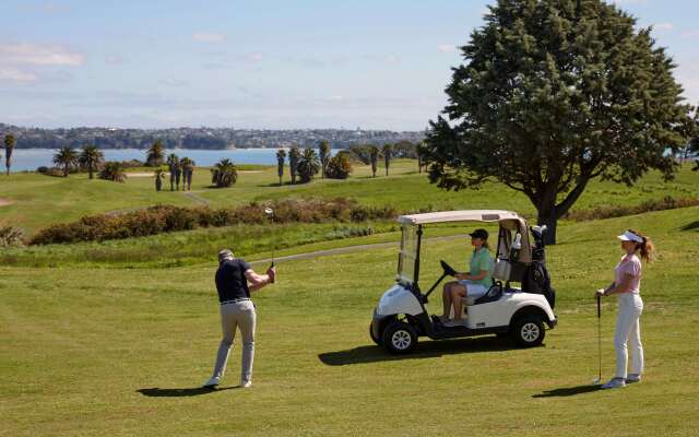 Rydges Formosa Auckland Golf Resort