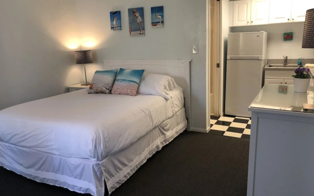 Sabal Palms Inn