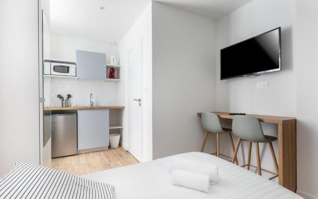 MelenRuz - super studio rénové hypercentre et tramway 1 personne