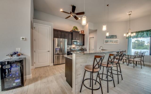 Villa Lake Kennedy - Roelens Vacations