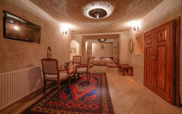 Local Cave House Hotel