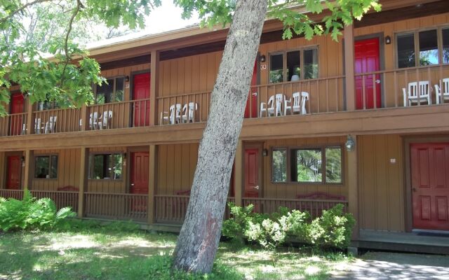 Wiscasset Woods Lodge