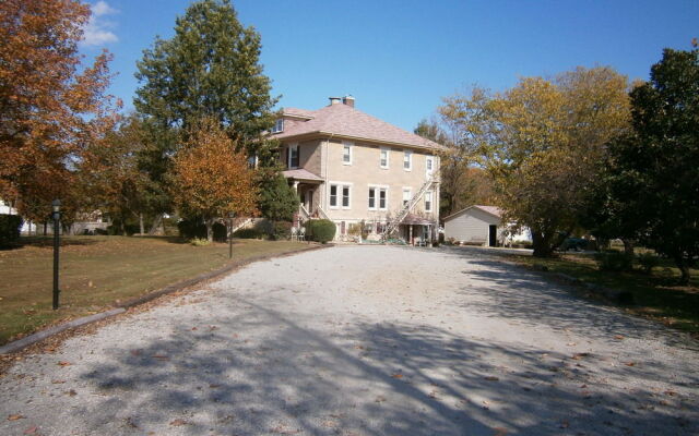 Francie's Inn
